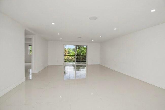 Photo - 10110 Boca Entrada Blvd Unit 305
