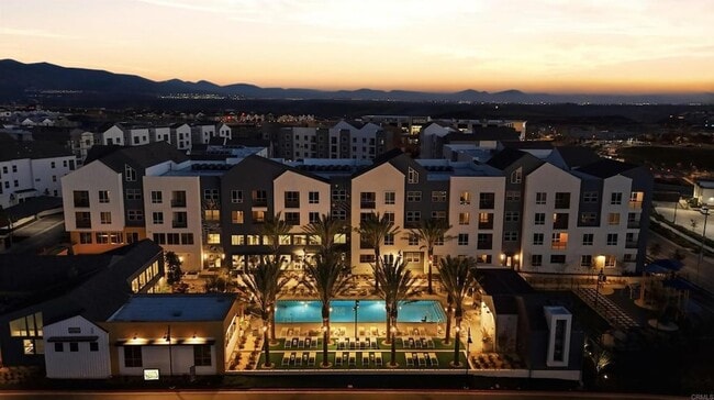 Building Photo - 6000 Luminary Dr Unit 5-203