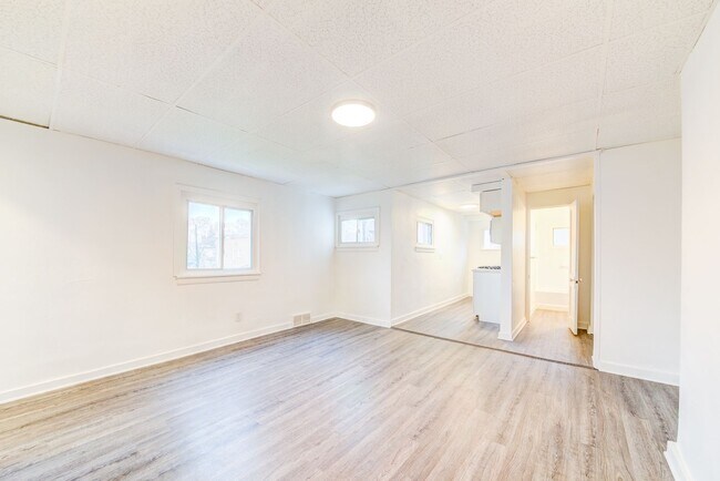 Photo - 615 E Warrington Ave Apartment Unit #2