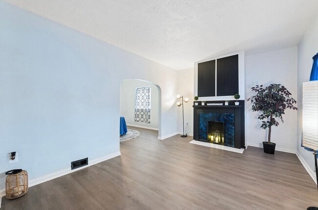 Photo - 1131 Irwin St