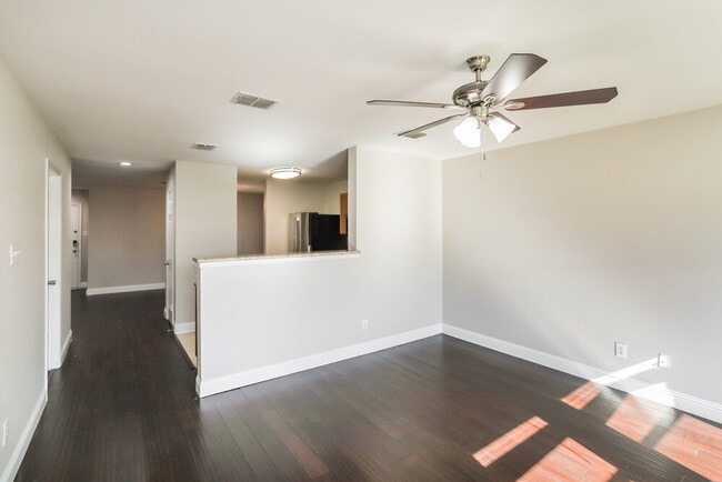 Photo - 1428 Waterford Dr