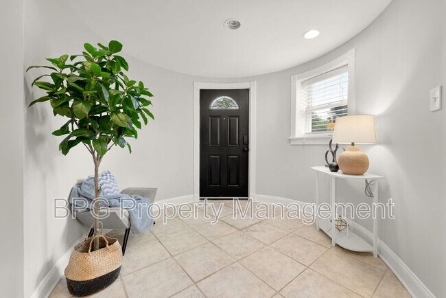 Photo - 1819 1st St NW Unit #A