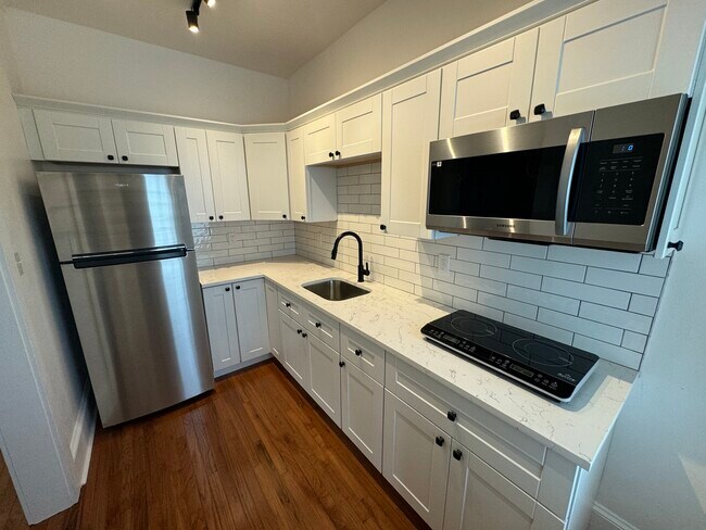 Photo - 302 Live Oak St Unit 4