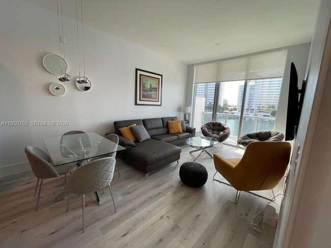 Photo - 7928 East Dr Unit 403