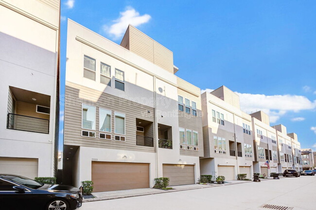 Photo - 2333 Sperber Ln