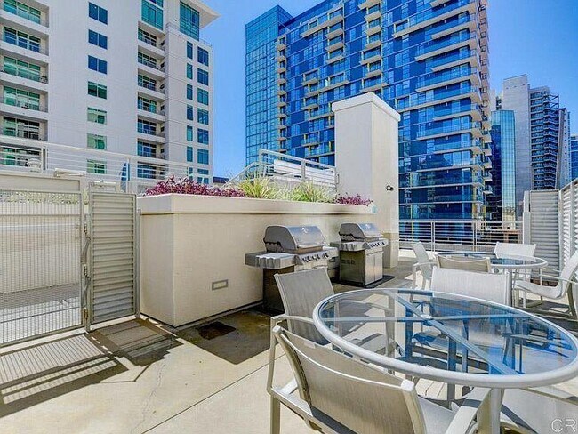 Photo - 425 W Beech St Unit 409