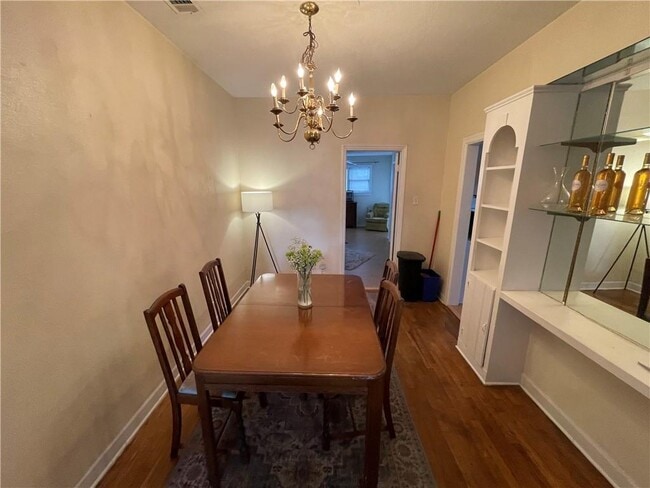 Photo - 3106 Robinson Ave