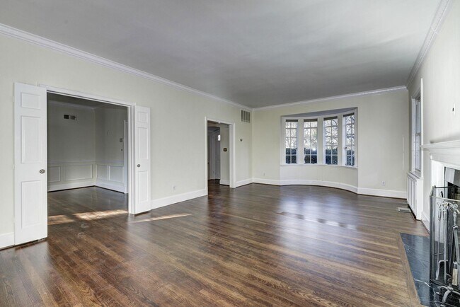 Photo - 4910 Hillbrook Ln NW