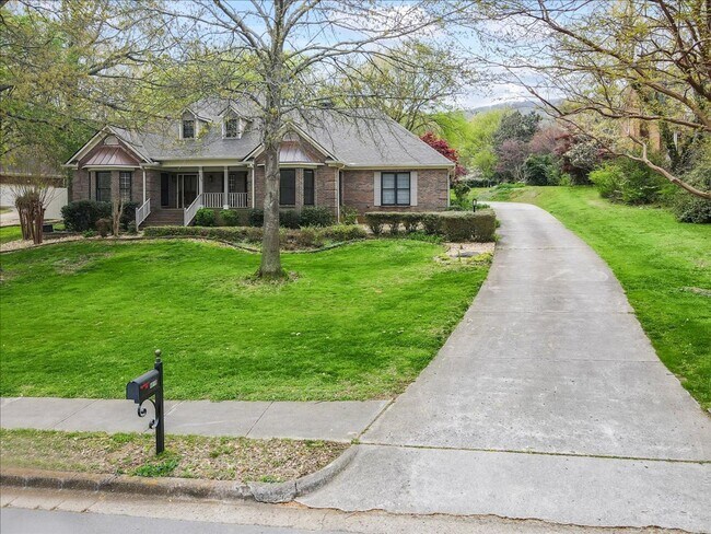 Photo - Stunning 3 bed 2.5 bath home in Cove Creek subdivision!