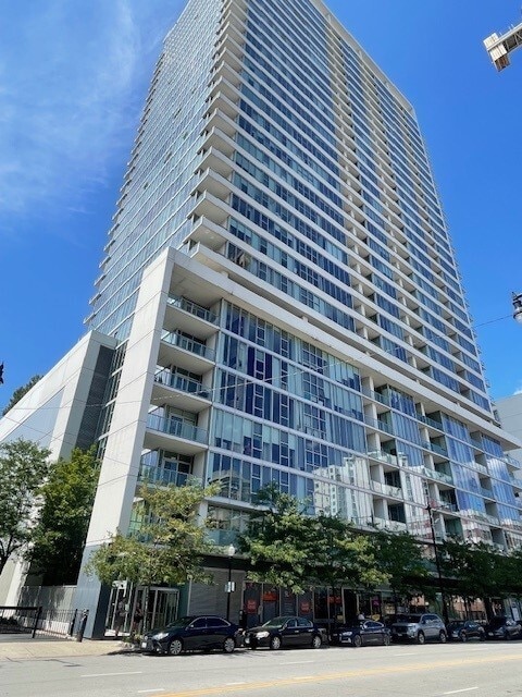 Building Photo - 1720 S Michigan Ave Rental