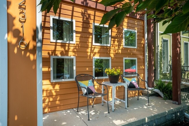 Building Photo - 2316 Zermatt Ave Rental