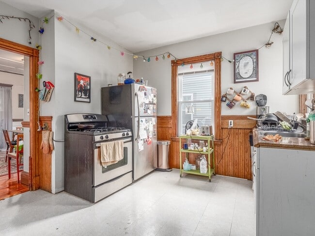 Photo - 81 Bristol Rd Unit 1