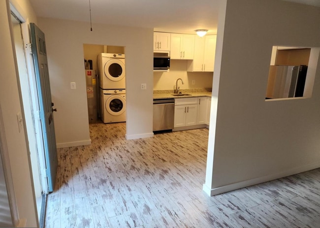 Photo - 6656 Hillandale Rd