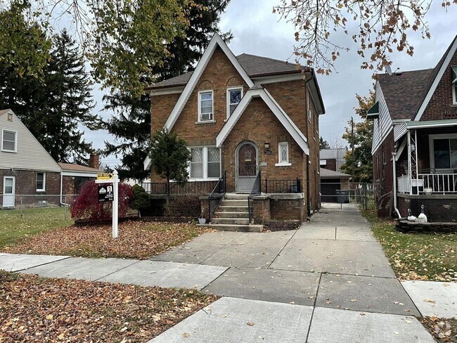 Building Photo - 7334 Yinger Ave Rental