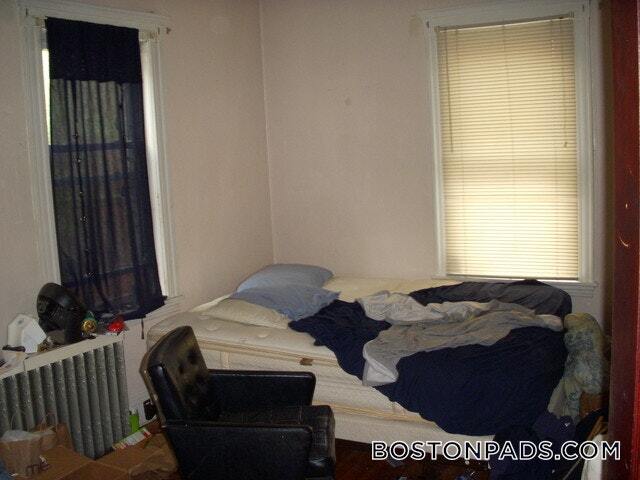 Photo - 208 Kelton St Unit 1