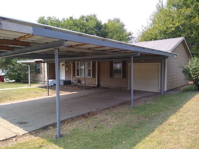 Photo - 605 Lipscomb St