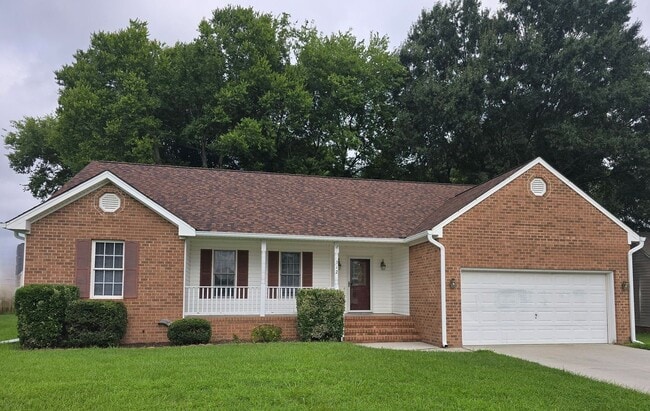 Building Photo - 312 Shade Tree Dr