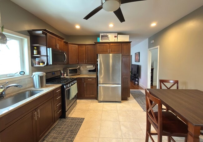 Photo - 9 Amaranth Ave Unidad 1