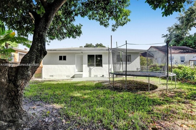 Photo - 236 NW 42nd St
