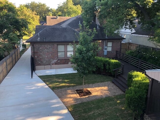 Photo - 807 Thomasson Dr