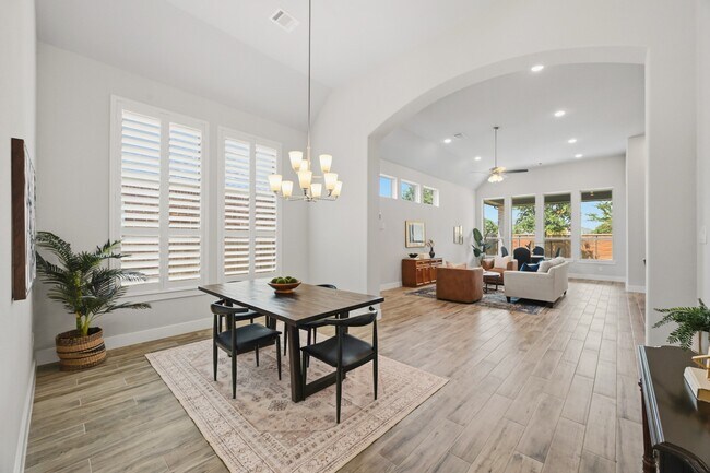 Photo - 2714 Coastal Trl
