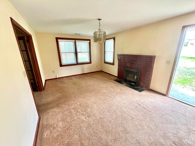 Photo - 881 Belvedere Clearwater Rd