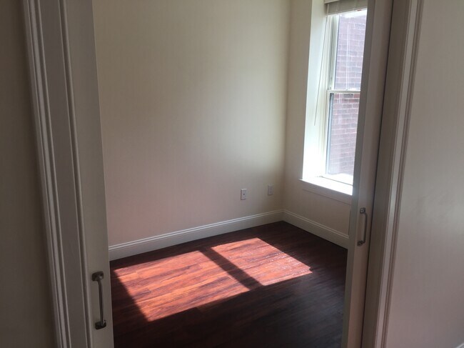 Photo - 17 Cumberland St Unit 2