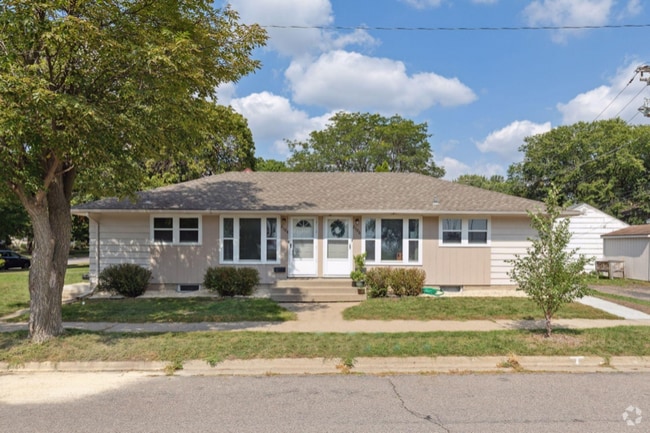 Building Photo - 2104-2106 E 58th St Rental