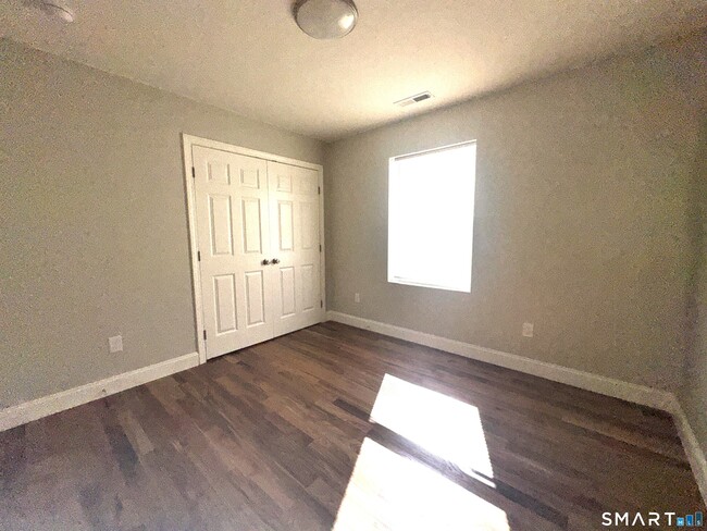 Photo - 105 Churchill St Unit 3rd Floor (107)