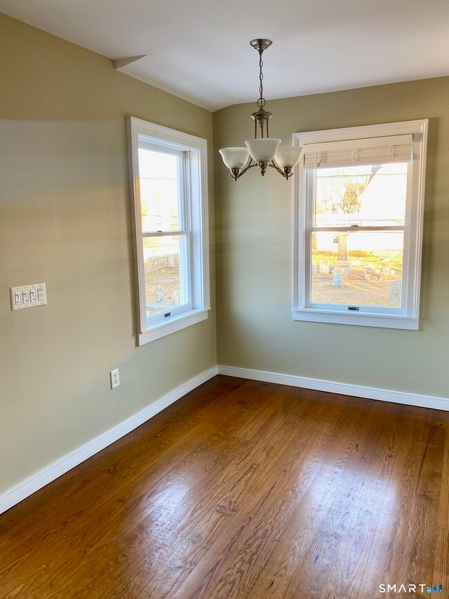 Photo - 8 Broad St Unit 3