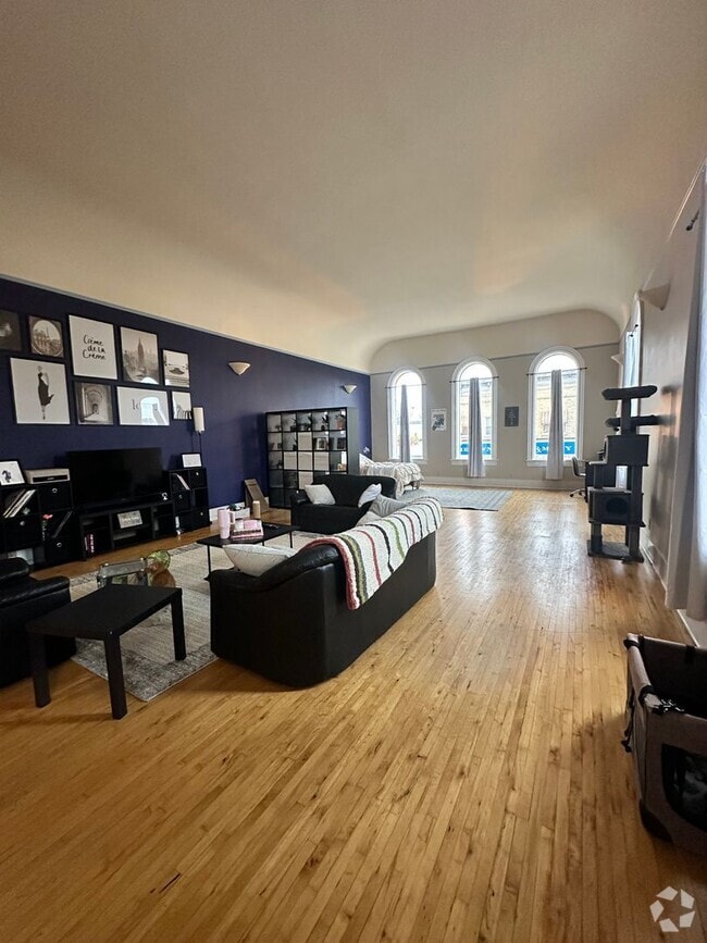 Building Photo - 101 S Main St Unit 10 S. Water Street E. Rental