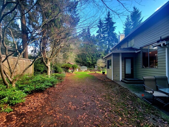 Photo - Stunning 4bd centrally located in desirable Ridgetop area