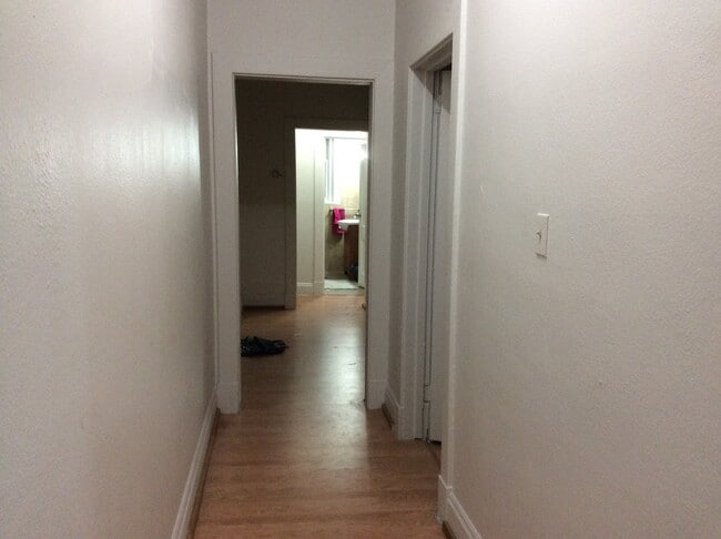 Photo - 341 Semple St