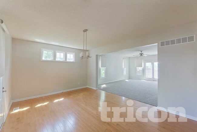 Photo - 3441 Mackey Wherry St