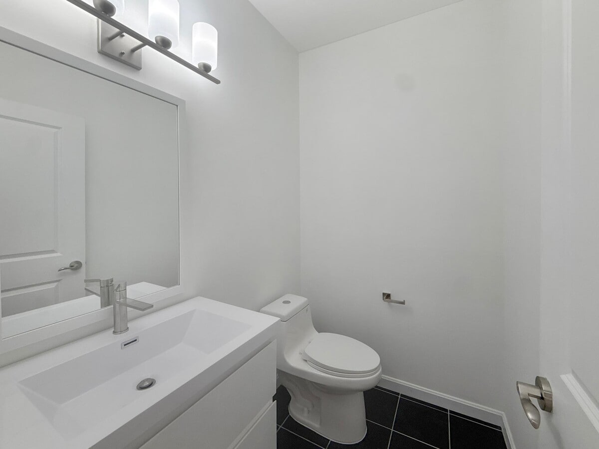 Photo - 2322 Shannon Pl SE