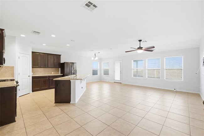 Photo - 400 Fistral Dr