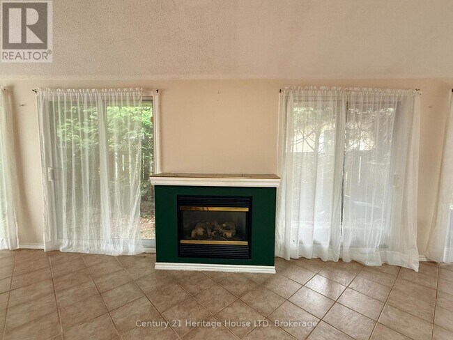 Photo - 7643 Cavendish Dr