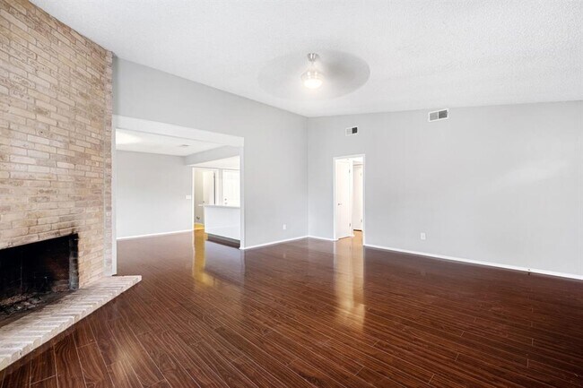 Photo - 11605 Gungrove Cir