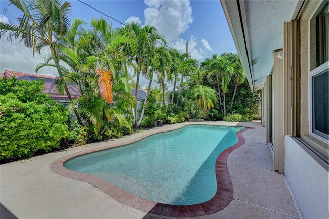 Photo - 7743 W Country Club Blvd