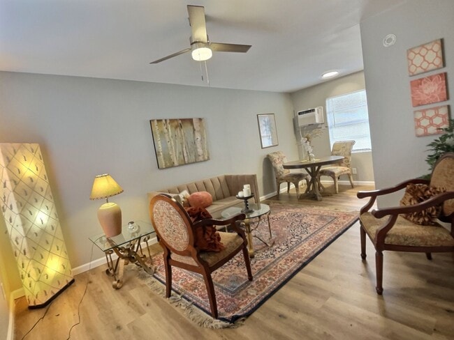 Photo - The LUX Riverside