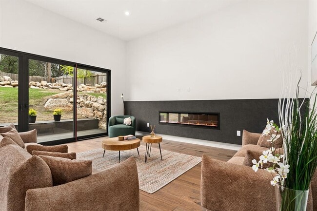 Photo - 14707 Little Fox Trail