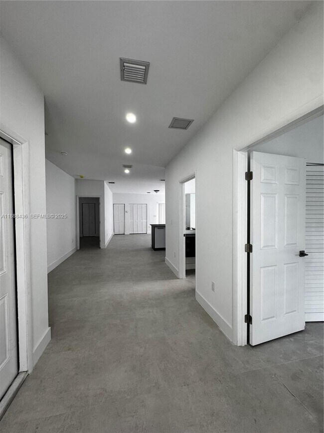 Photo - 2541 NW 9th St