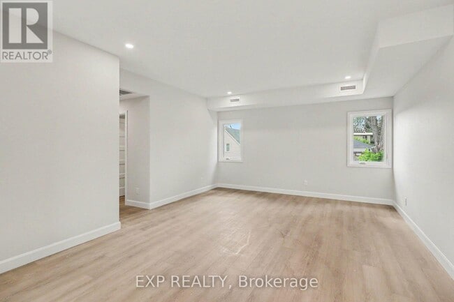 Photo - 1089 Notre-Dame St