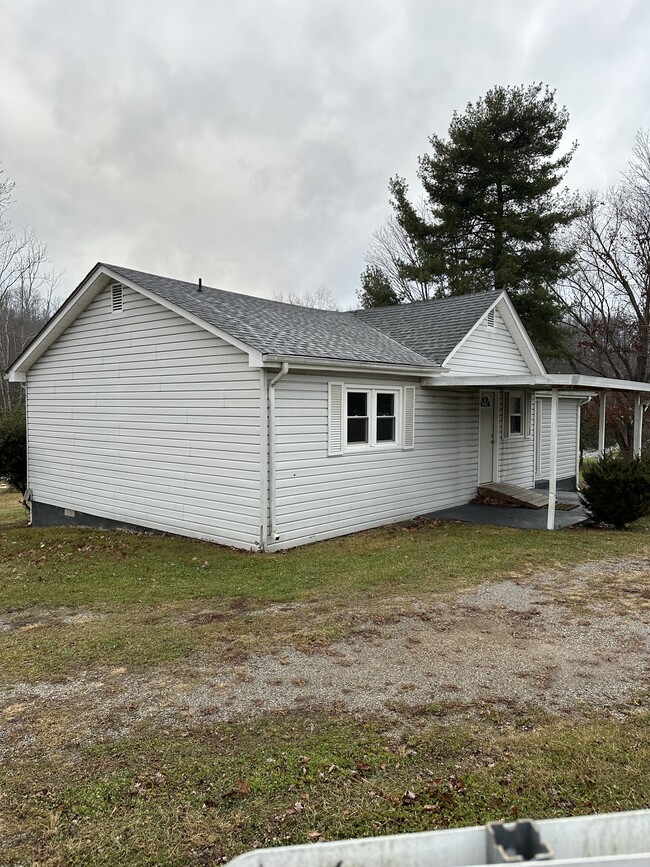 Front - 912 Stone St House