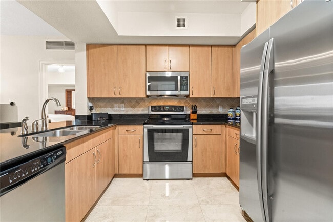 Photo - 1830 Radius Dr Unit 303
