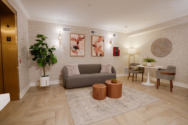 Photo - 1781 Tudor Ln Unit 308