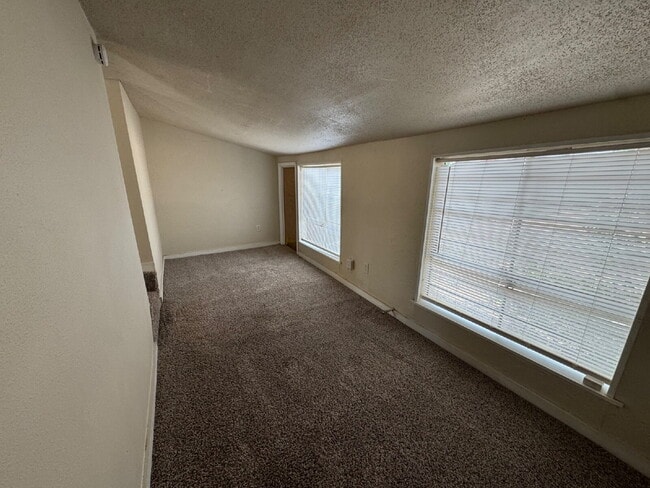 One Bedroom House Located In Heart of Lubbock Minutes From Texas Tech & Medical District!