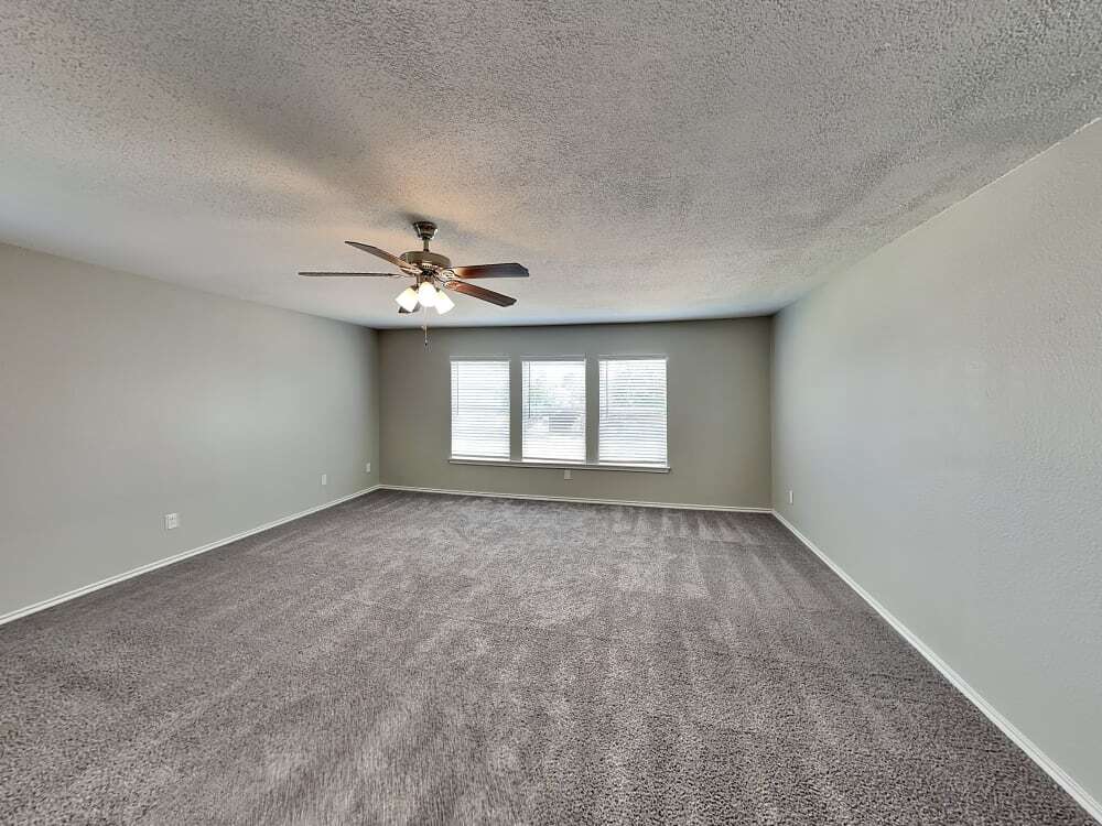 Photo - 12002 Peachtree Ln