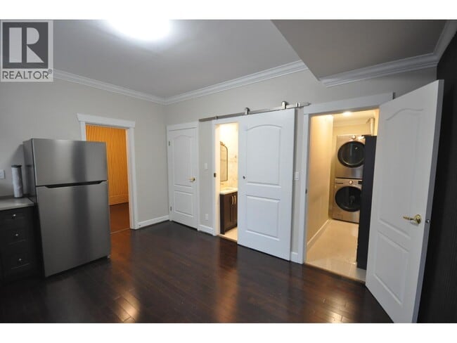 Photo - 1628 SW Marine Dr