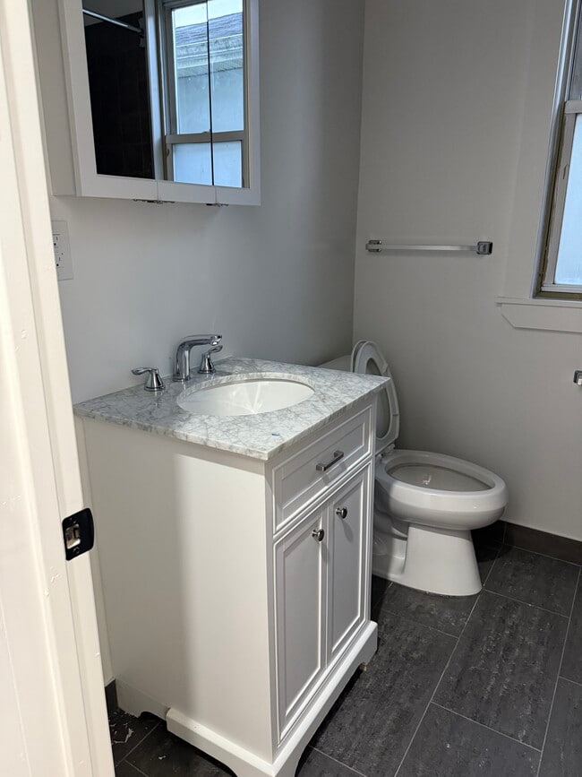 Photo - 139 S 12th Ave